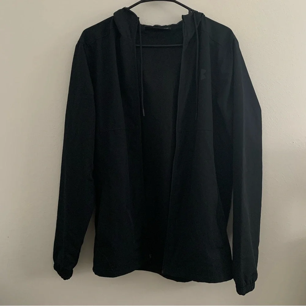 Under Armour Men's Black Windbreaker